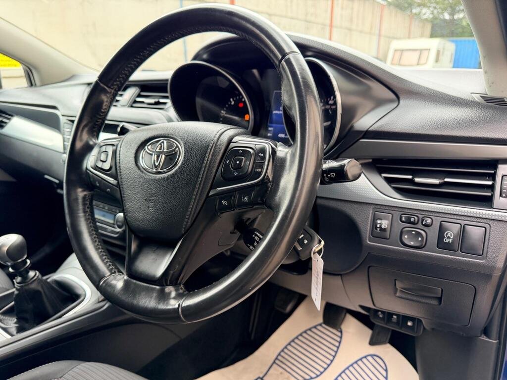 2015 Toyota Avensis