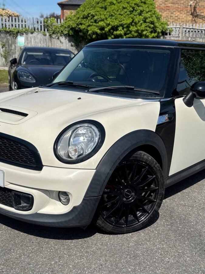 2012 MINI Hatch