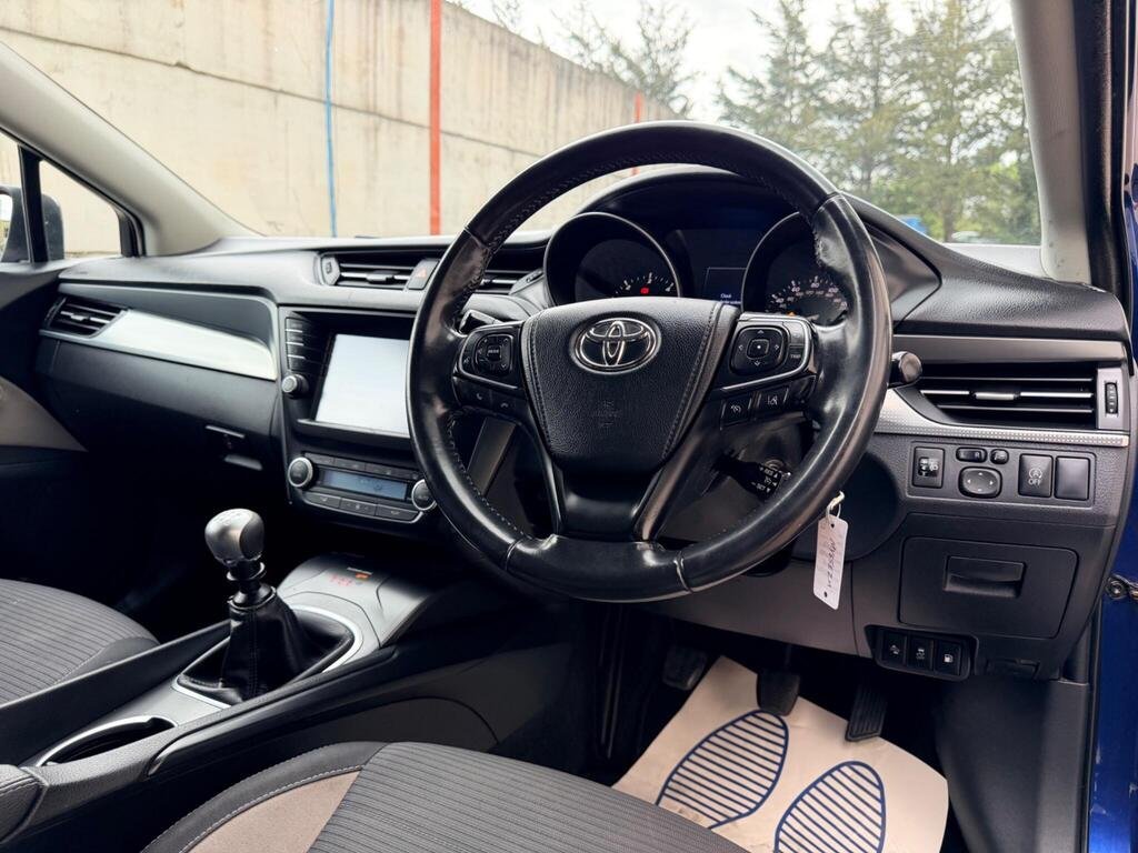 2015 Toyota Avensis