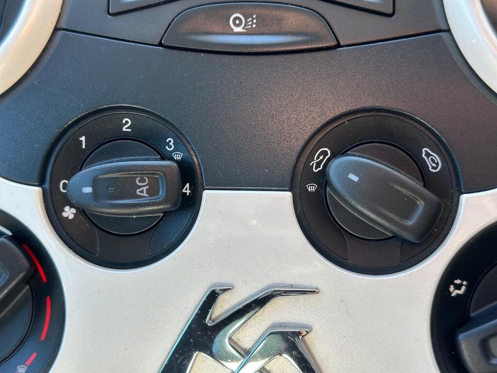 2015 Ford Ka