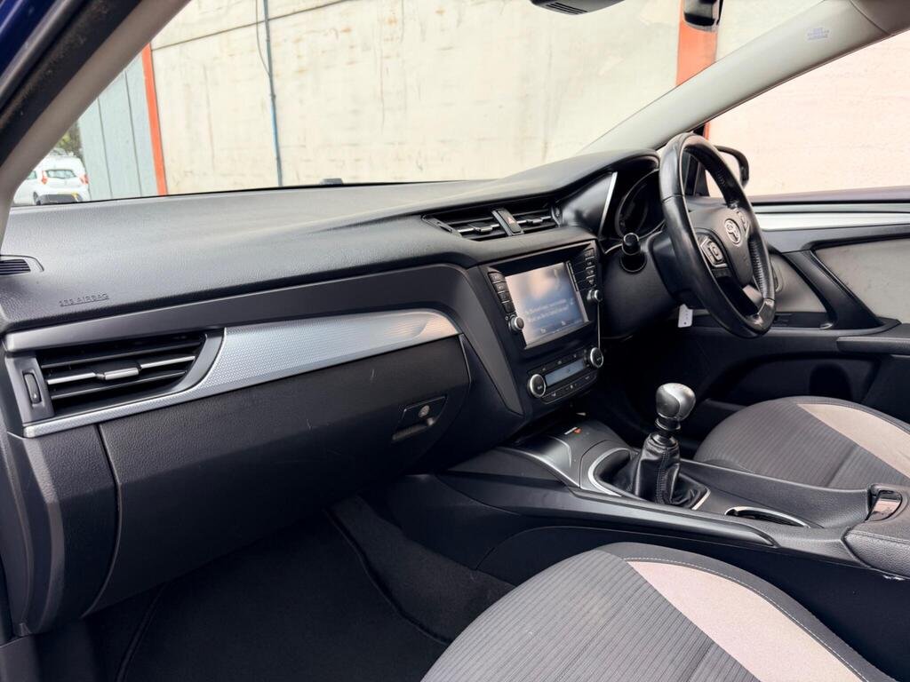 2015 Toyota Avensis