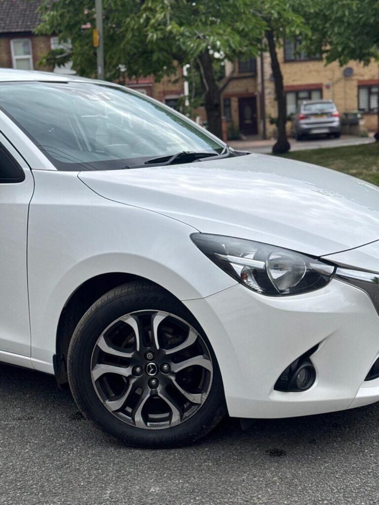 2015 Mazda Mazda2, photo 3