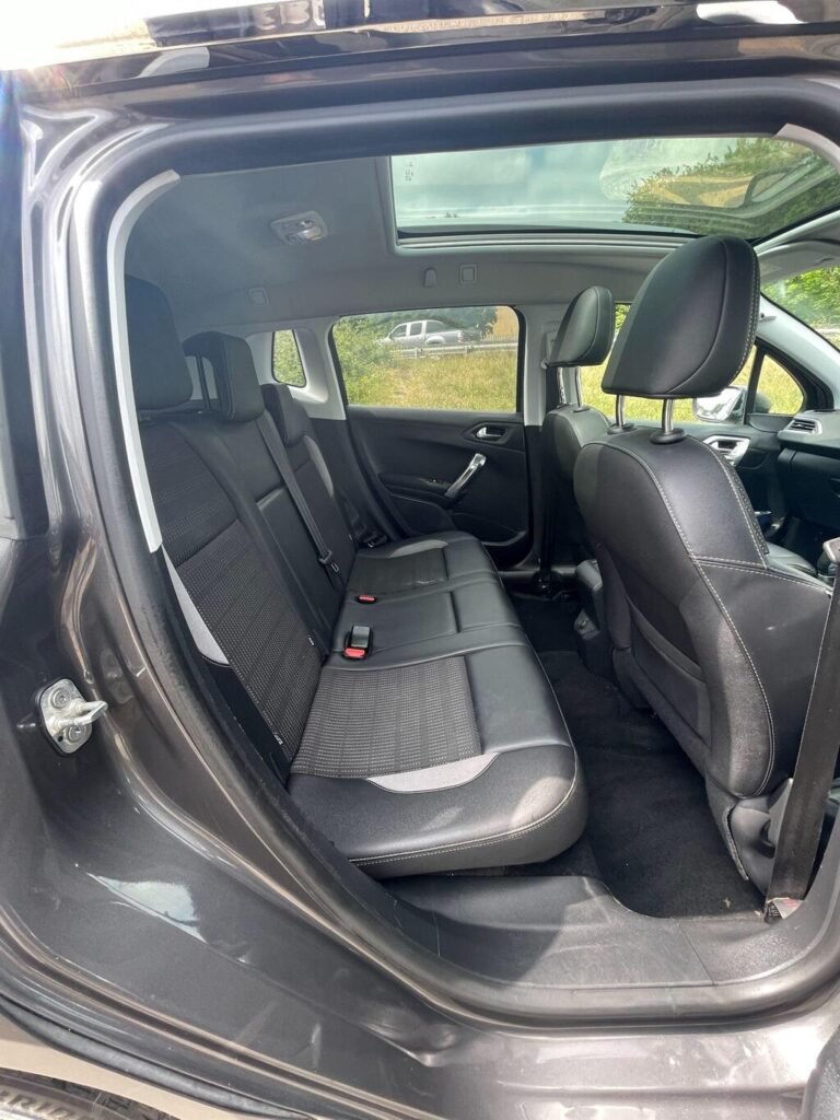 2018 Peugeot 2008, photo 13