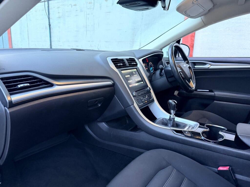 2016 Ford Mondeo