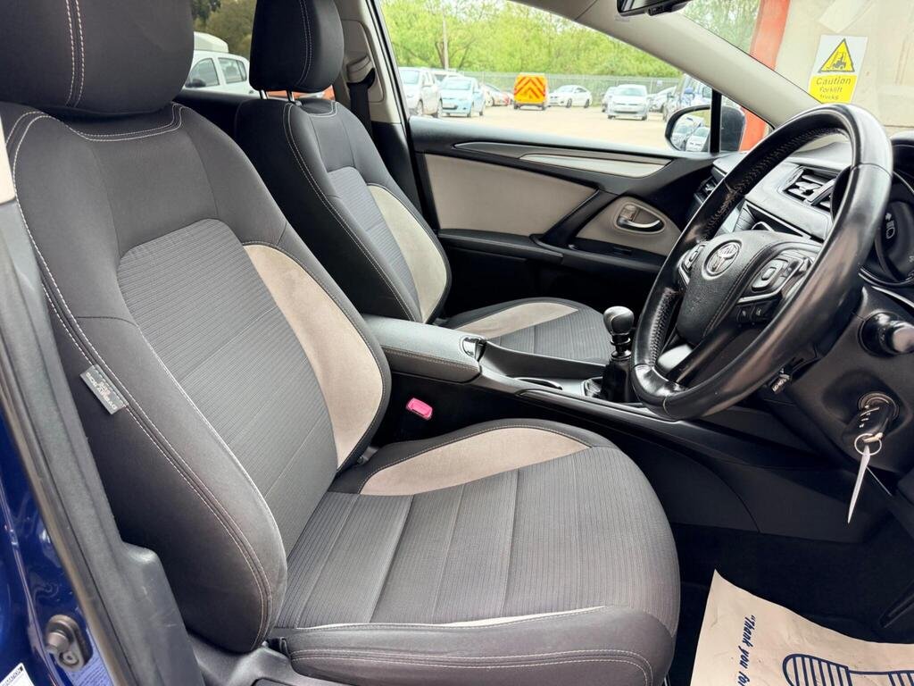 2015 Toyota Avensis