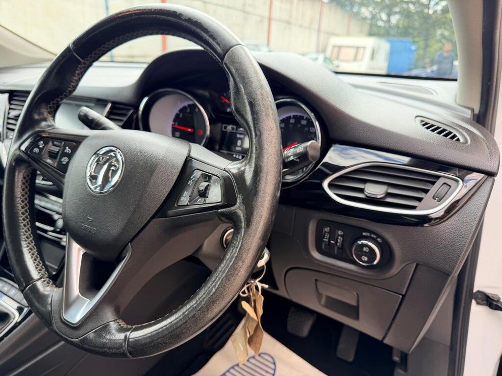 2019 Vauxhall Astra