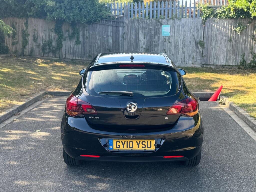 2010 Vauxhall Astra