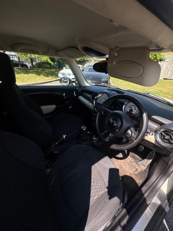 2012 MINI Hatch